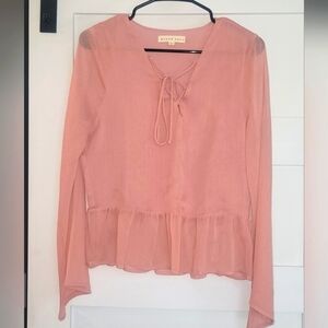 Womens peplum ruffle shirt dusty rose. color size medium Blush Noir brand.
